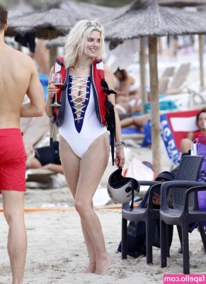 Ashley James [ ashley-james ] - Trying to enjoy the sunlight we are so close to summer!