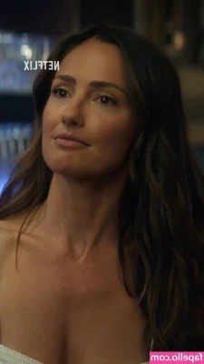 Minka Kelly [ minka-kelly ] - My 🍑 looks so good in this one 😊