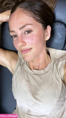 Minka Kelly [ minka-kelly ] - cheeky little tease...