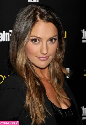 Minka Kelly [ minka-kelly ] - Have you ever sucked off a trans girl? I can be ur first 😇