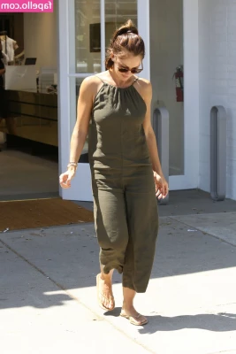 Minka Kelly [ minka-kelly ] - Bug cocok pink