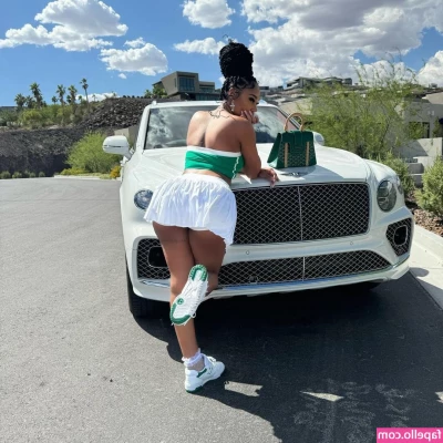 Jania Meshell [ jania-meshell ] - Buenos días   Hoy el cuerpo me pedía yoga  Me ha despertado un