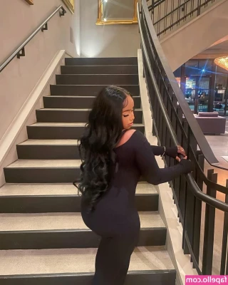 African Booty Meat [ african-booty-meat ] - always playing with my cute tummy during my sesh 😋