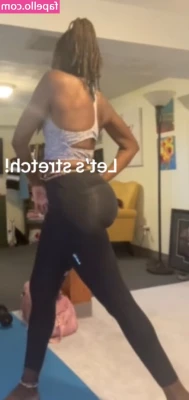 African Booty Meat [ african-booty-meat ] - Feeling horny    Got a few new items to play with  Send a tip to let