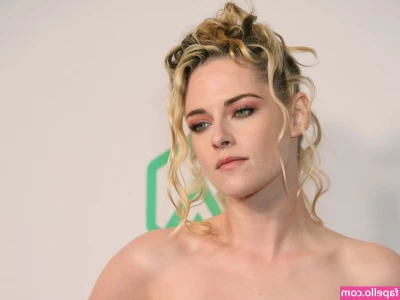 Kristen Stewart [ kristen-stewart ] - Stir fry anyone