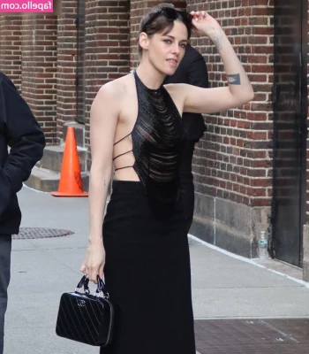 Kristen Stewart [ kristen-stewart ] - What would you guys like to see for my next post