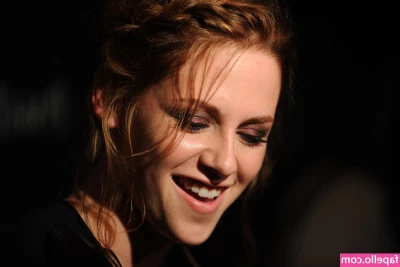 Kristen Stewart [ kristen-stewart ] - Dirty feet need a good clean    I m taking custom photos   10 for 6  
