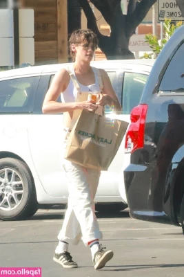 Kristen Stewart [ kristen-stewart ] - Do you like my new claws  Wanna feel them scratching up your back
