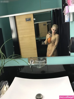Kristen Stewart [ kristen-stewart ] - Stream started at 11/29/2023 01:34 pm  Me ducho en live