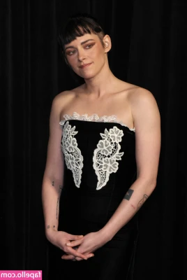 Kristen Stewart [ kristen-stewart ] - The response from that video bundle has been amazing😍 glad you