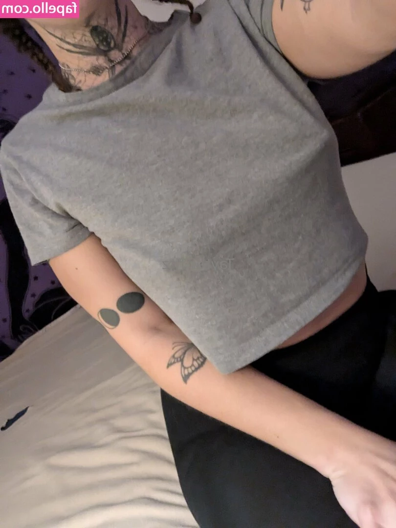tayter.titz [ tayter-titz ] - https://fans.ly/ErasedWeeaboo Here’s my fansly! For if onlyfans
