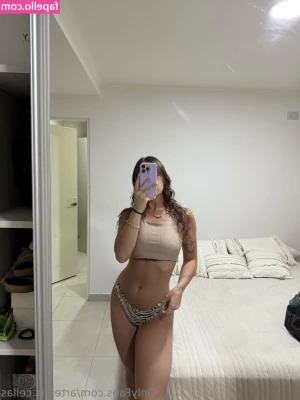 artemis.cellas [ artemis-cellas ] - https://onlyfans.com/1209358086/silviasiciliaxxx