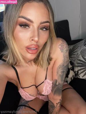 lyamissy - ⭐️FULL Length Video ⭐️ 12 min pov Walking in heels until my