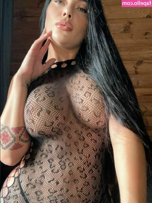 lyamissy - Kiss Mommys Tits
