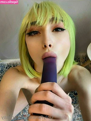 lyamissy - Caitlyn Set Pt  2   sending you a extra   pic too in your private