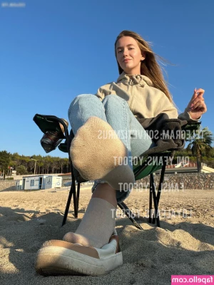 YGoddess - We both know how much you wanna serve a couple of alphas in their