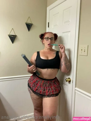 thundafans - I only interact with buyers and tippers  My time is precious  amp 