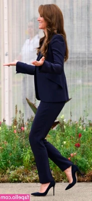 Kate Middleton [ kate-middleton ] - Honey I’m home 😊