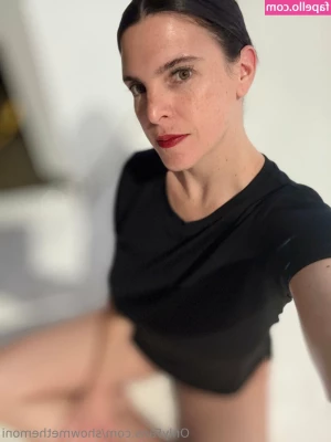 showmethemoni [ showmethemoni-1 ] - Latex pin-up fashion with Nicolophobia Photography