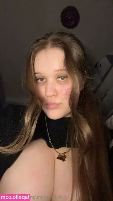 gracehasmilkers - its this too tight ?✨🍒