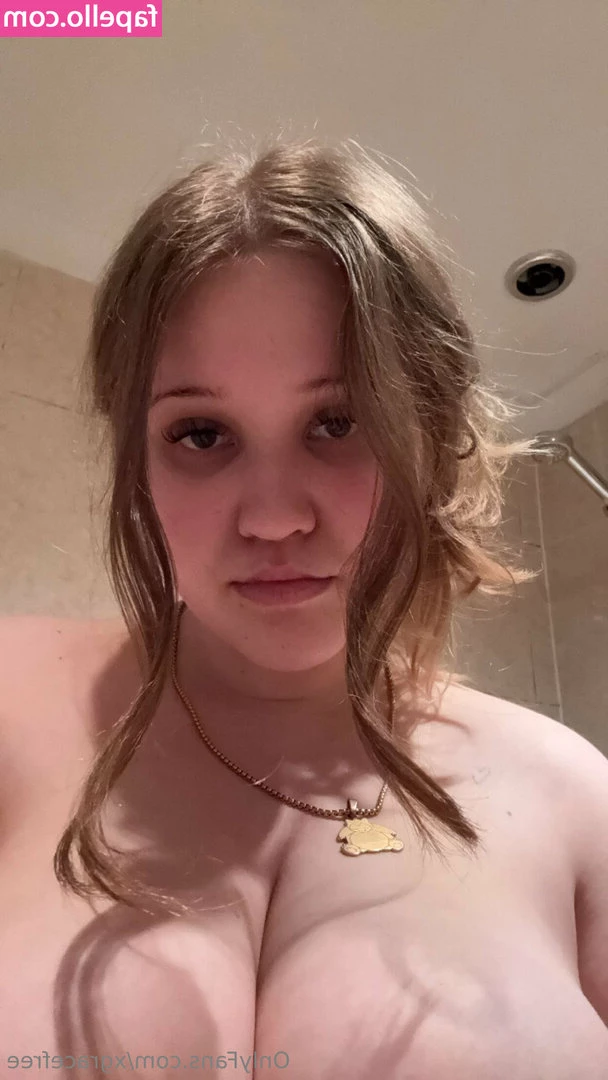 gracehasmilkers - FREE for 24hours only   Can you believe she s only ever had 1 dick