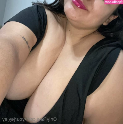 yourjeyjey - Let me know what you want to see