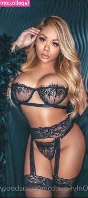 exoticbooty - Tis the season to be naughty...🤶🏼