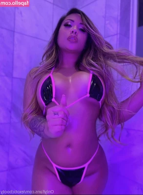exoticbooty - you can rip my fishnets, but don't rip my heart 😈🖤