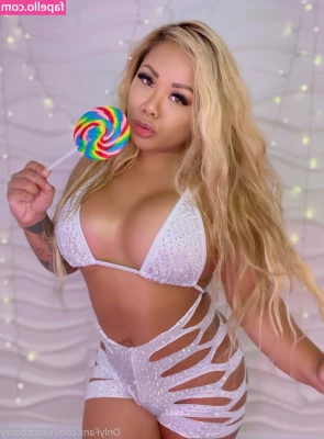 exoticbooty - your hands are warm to put them here too