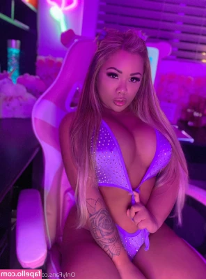 exoticbooty - I did a little strip tease just for you! 😉