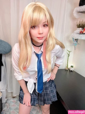 Caticornplay - Con las piernas arriba y la verga en el medio ifff mira que rico se