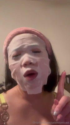 salamiontoast - Do I look sexy with water running down my body daddy