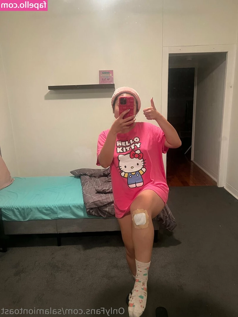 salamiontoast - I dont get a lot of attention on onlyfans  PM me and introduce