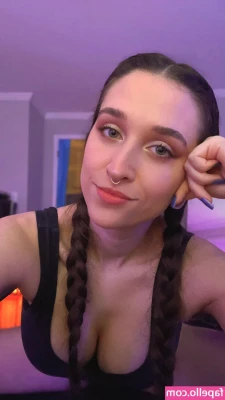 khaljiit - Fulll video of me Waking up in the hotel room   wishing you were here
