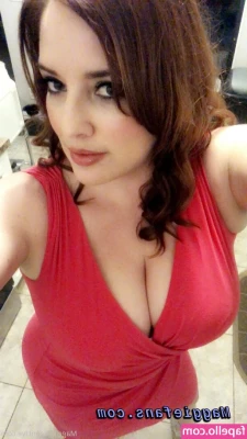 Maggie Green [ maggie-green ] - Who else loves the outdoors? Tip this photo for a Mountain View dick