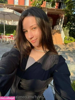 annie_aa [ annie-aa ] - Cum on my face 💟