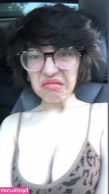 leez_____ [ leez ] - bout to hop in the tub, wanna cum join me?.... or u could just watch