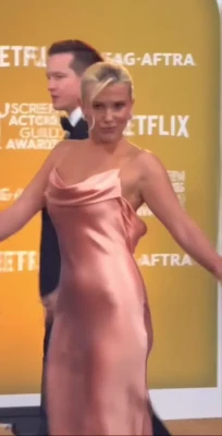 Millie Bobby Brown [ millie-bobby-brown-1 ] - hi have a good saturday  you want to have fun for a moment