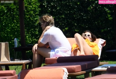 Millie Bobby Brown [ millie-bobby-brown-1 ] - tip if u want a 1 minute video of me playing with my titties in your
