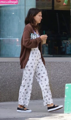 Millie Bobby Brown [ millie-bobby-brown-1 ] - can you see my little wet patch