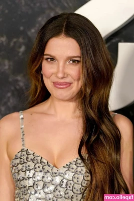 Millie Bobby Brown [ millie-bobby-brown-1 ] - Some serious Dom/sub sex! Fucked fatty’s face against the wall and