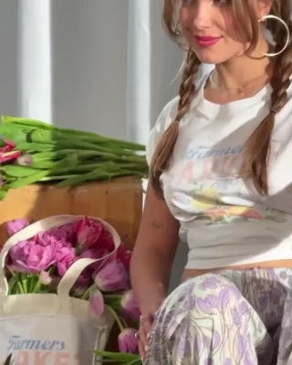 Millie Bobby Brown [ millie-bobby-brown-1 ] - Ser u at 7:00 PM COLOMBIA TIME 😘 Los veo a las 7:00 PM 😘