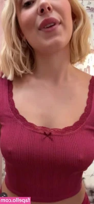 Millie Bobby Brown [ millie-bobby-brown-1 ] - hey daddy, I made you a sandwich! Can I have forehead kisses now?