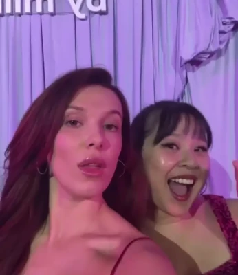 Millie Bobby Brown [ millie-bobby-brown-1 ] - First day of Sexpo fit!