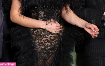 Millie Bobby Brown [ millie-bobby-brown-1 ] - I want my hole stuffed sooo bad 🥺