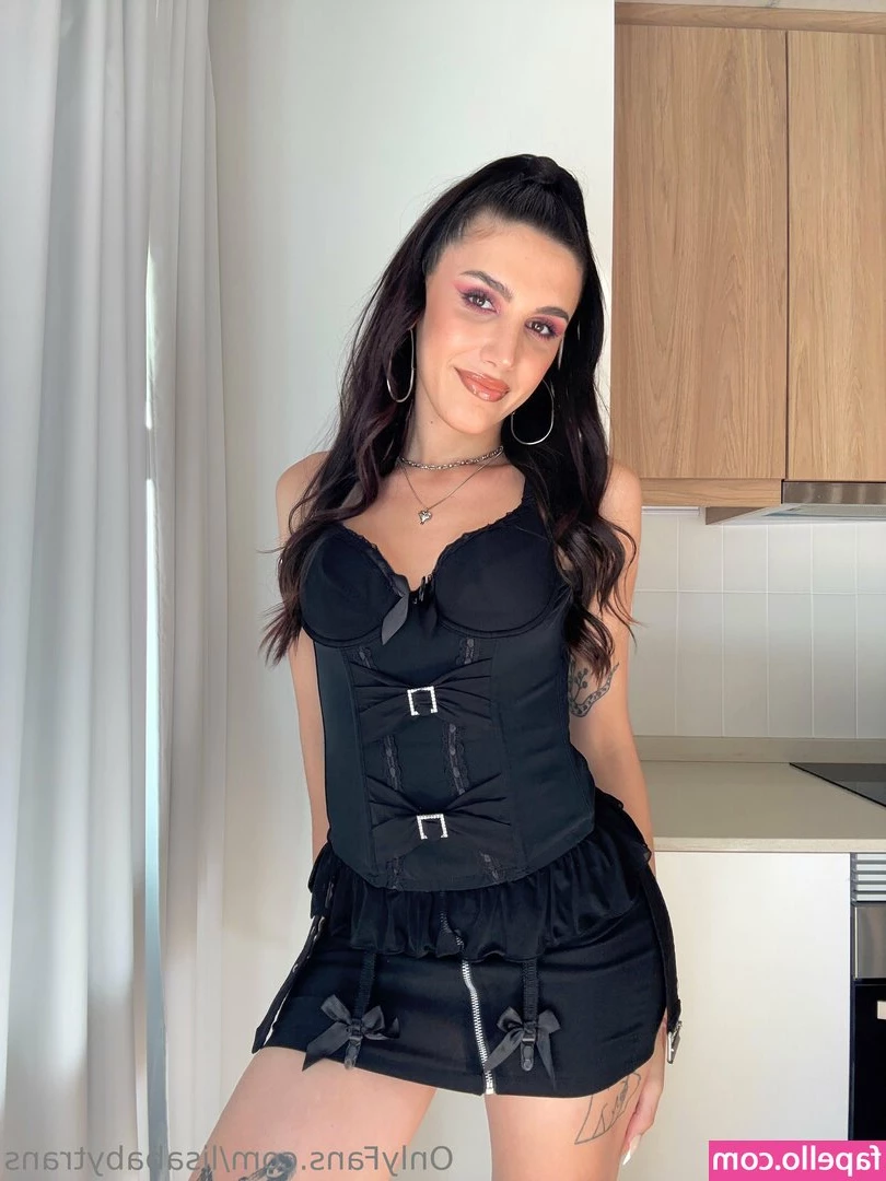 lisababytrans - Need someone here eating it 😩