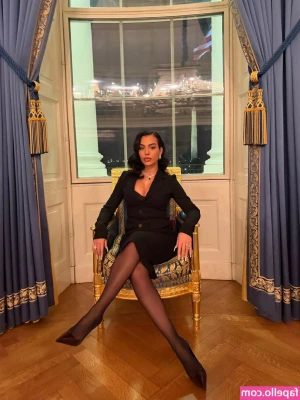 Georgina Rodriguez [ georgina-rodriguez ] - Check your DMs for the EXXXPLICIT version of Barbie & her rubbing