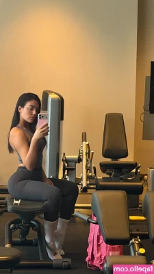 Georgina Rodriguez [ georgina-rodriguez ] - Spreading wide for you