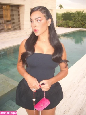 Georgina Rodriguez [ georgina-rodriguez ] - Love them a STALLION 😈