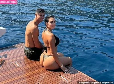 Georgina Rodriguez [ georgina-rodriguez ] - Lonely  Boring  Wanna be experience       I know how to help you 